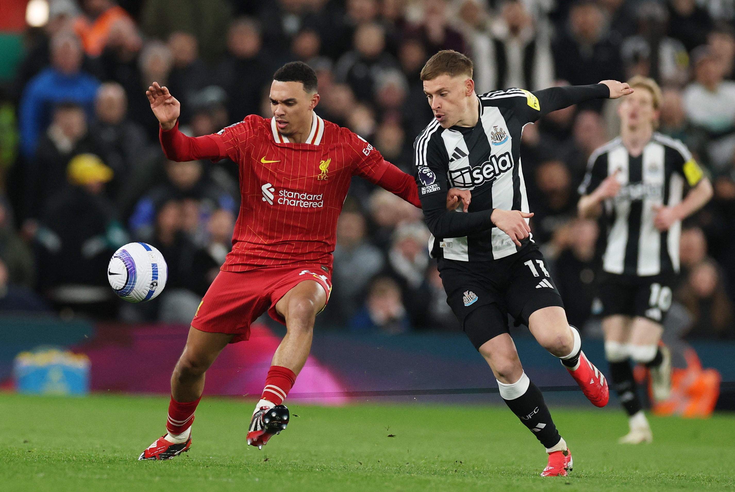 关于纽卡斯尔联连胜氛围，向英超冠军发起冲击的信息