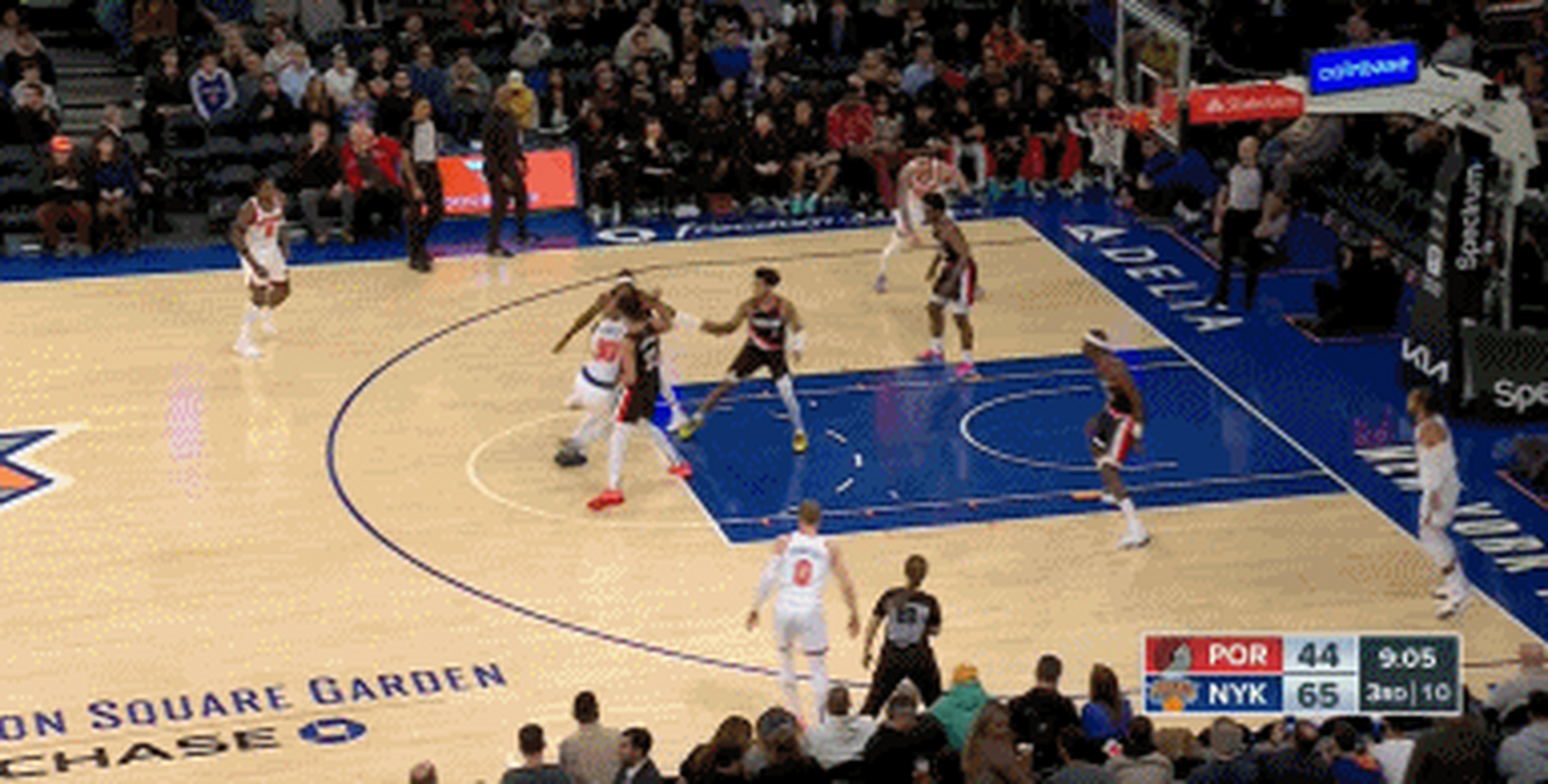 PG中国登录入口-尼克斯球员连番发威，帮助球队击败对手