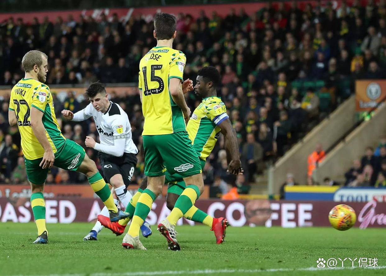 包含诺里奇主场逼平沃特福德，保级一线希望的词条