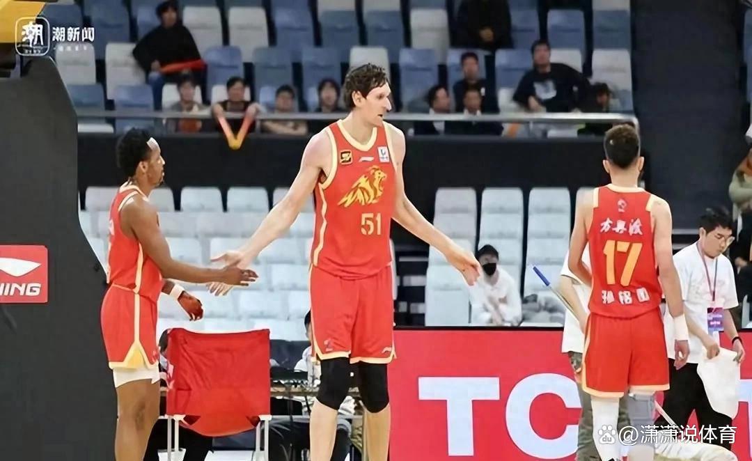 PG电子官网入口-热血激战！两队全力拼搏争夺胜利