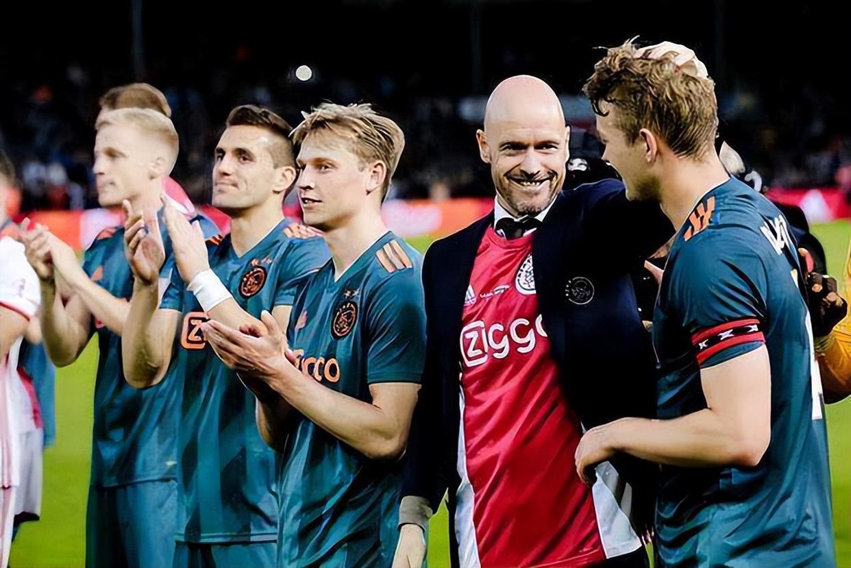 PG电子试玩官网-阿贾克斯急先锋：欧冠冠军奖杯与诸子百家较量的简单介绍