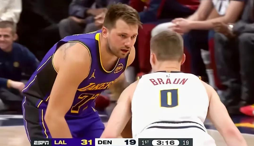 里尔客场战胜对手,取得连胜 里尔客场战胜对手,取得连胜