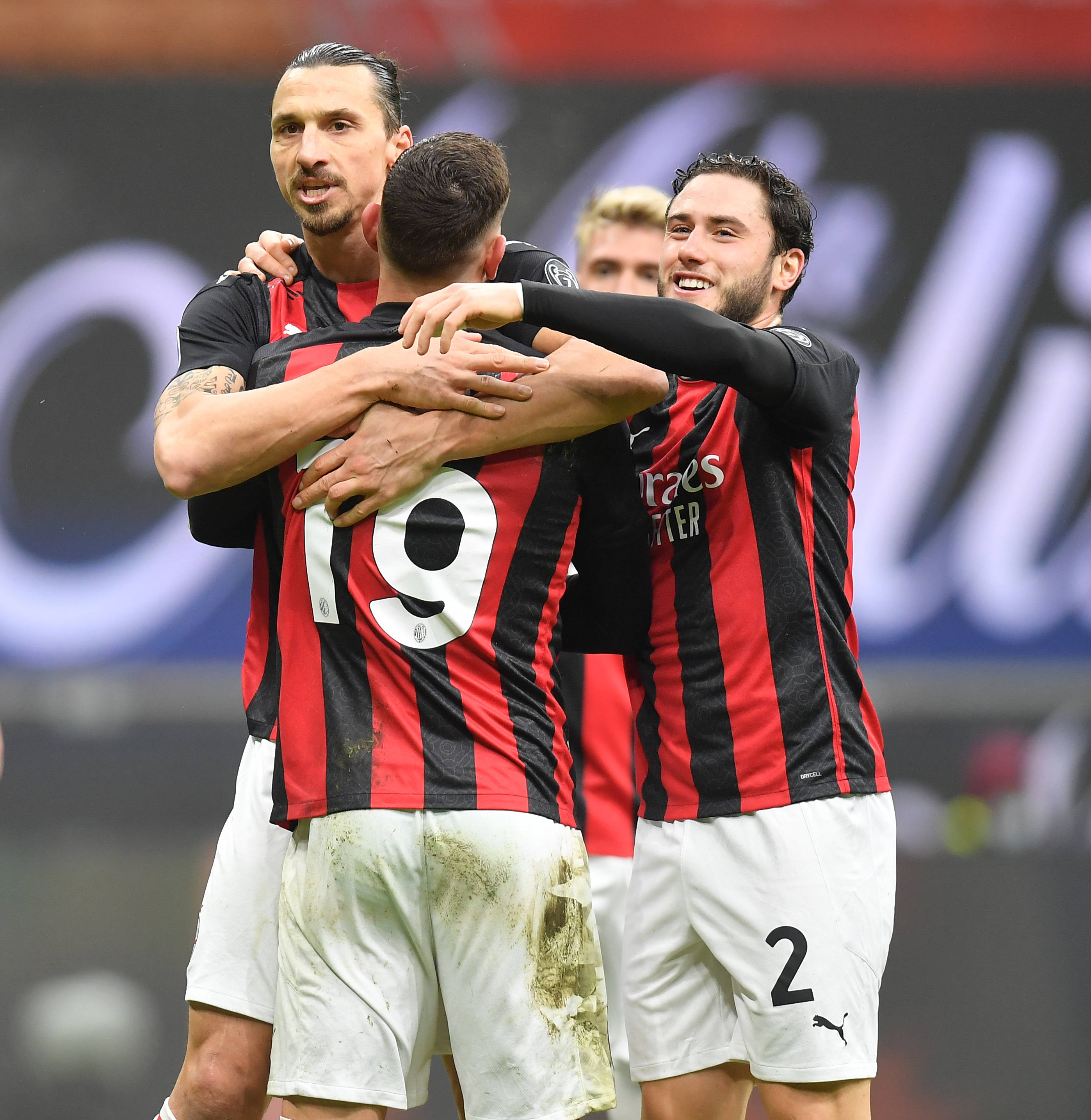 佛罗伦萨主场击败克罗托内，保住三分的简单介绍