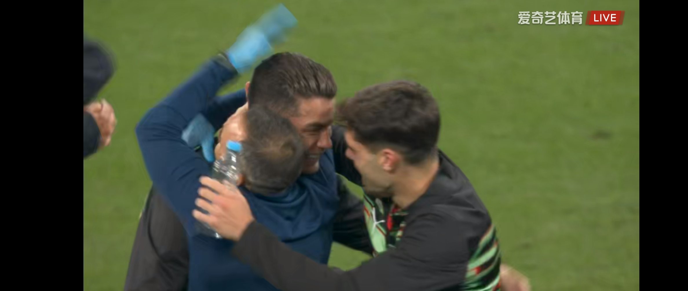 西班牙国家队强大阵容欧国杯备战,妄图再次问鼎冠军奖杯 西班牙国家队强大阵容欧国杯备战,妄图再次问鼎冠军奖杯