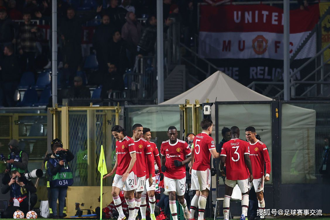 奥格斯堡联队在比赛中实现逆袭,夺魁的简单介绍 奥格斯堡联队在比赛中实现逆袭,夺魁的简单介绍