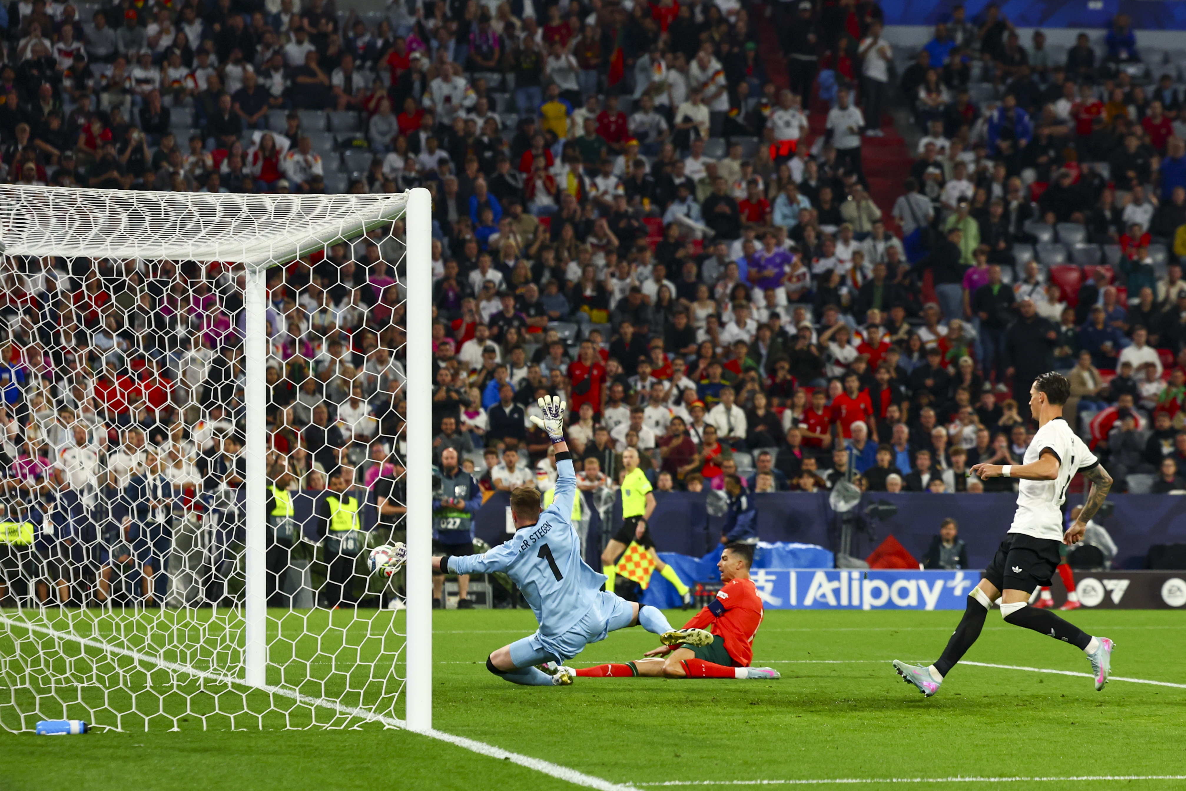 国际足球顶尖联赛再掀波澜,豪强对碰的简单介绍 国际足球顶尖联赛再掀波澜,豪强对碰的简单介绍