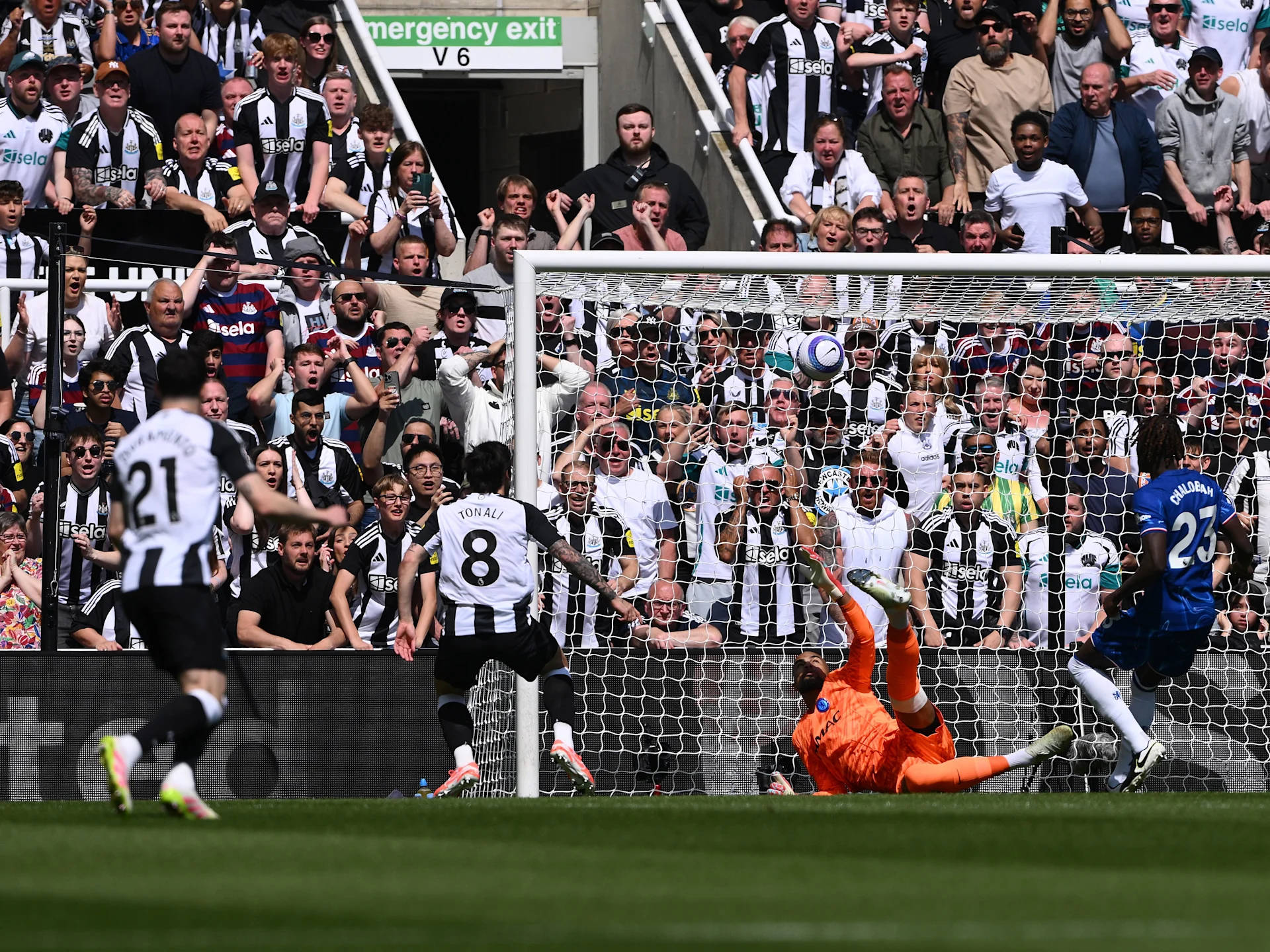 瓦朗谢纳主场战平雷恩,稳定球队状态 瓦朗谢纳主场战平雷恩,稳定球队状态