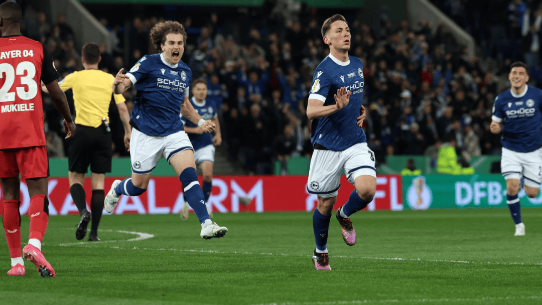 比勒费尔德队防守严密,客场战平对手 比勒费尔德队防守严密,客场战平对手