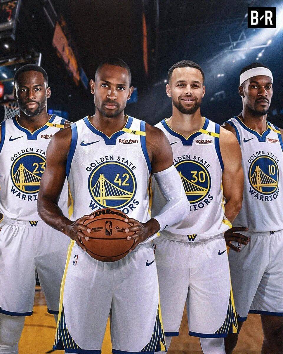 勇士连败搁腰,球队需做出调整 勇士连败搁腰,球队需做出调整