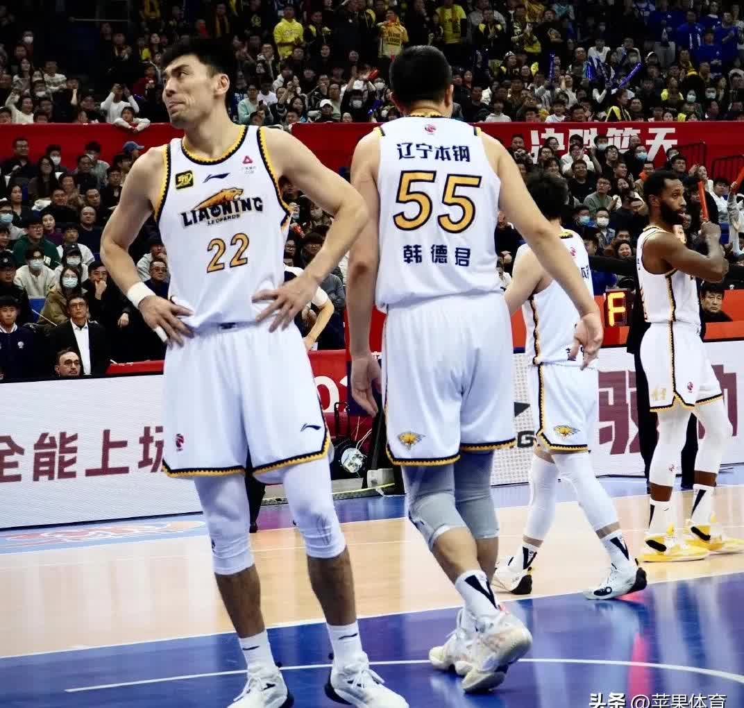 江苏男篮一路领先,轻松战胜对手 江苏男篮一路领先,轻松战胜对手