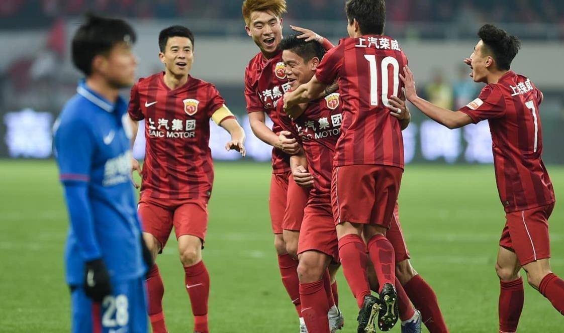 关于上海上港防守稳固,取得关键胜利的信息 关于上海上港防守稳固,取得关键胜利的信息