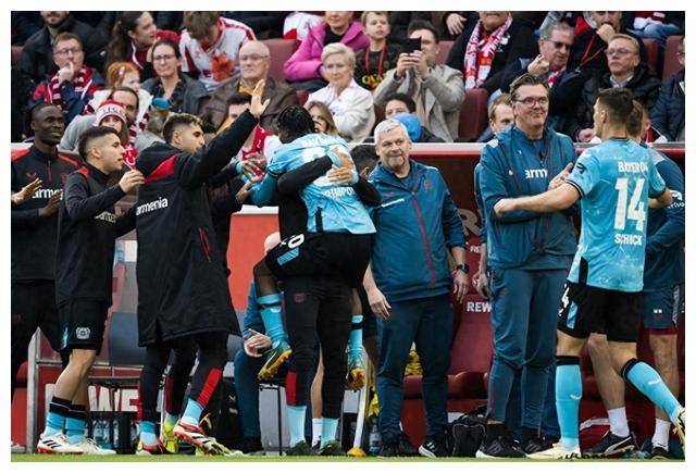 希腊碾压勒沃库森,凯恩扛起全队 希腊碾压勒沃库森,凯恩扛起全队