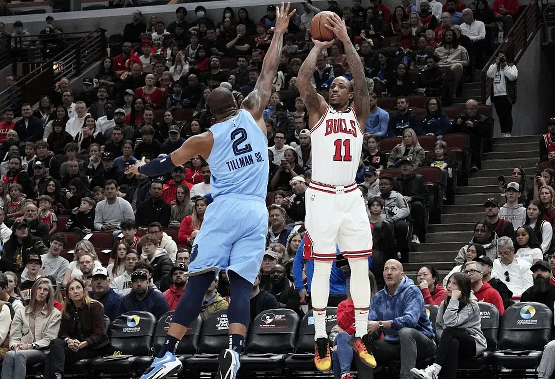 PG电子官网入口-灰熊险胜太阳，德罗赞统治全场的简单介绍