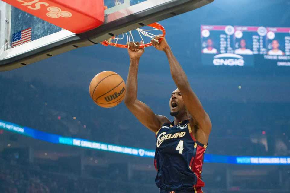 包含独行侠翻盘新疆队,米切尔高光表现的词条 包含独行侠翻盘新疆队,米切尔高光表现的词条